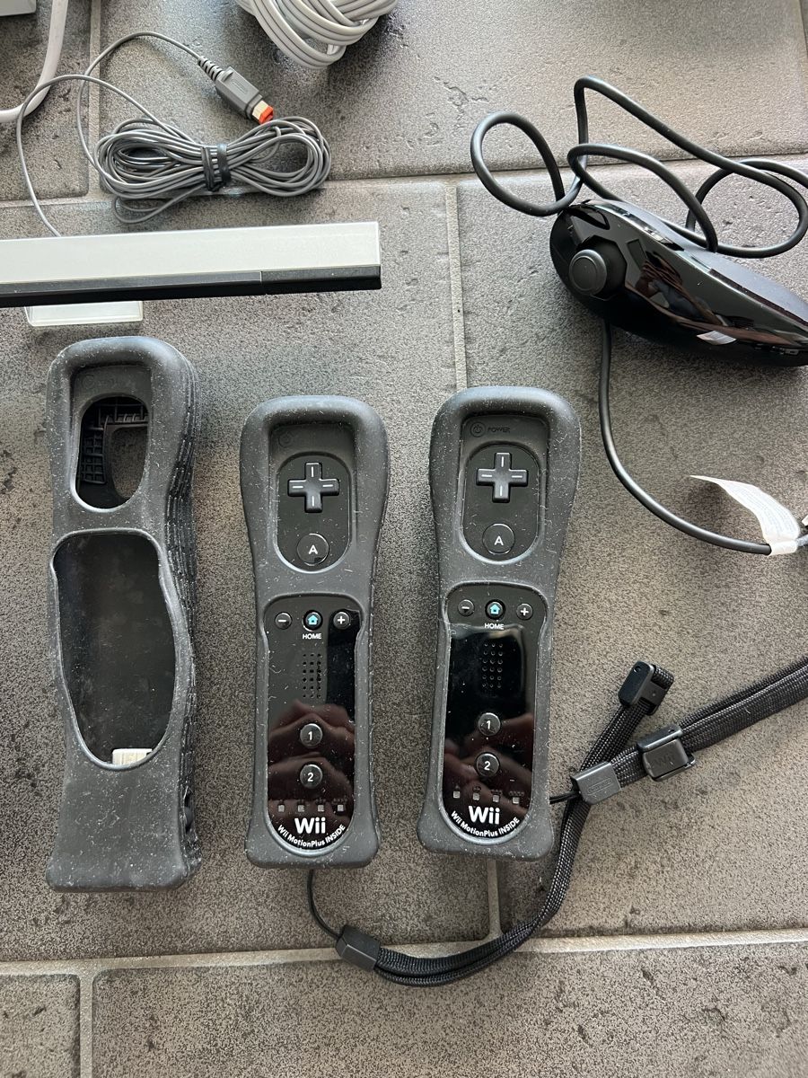 Nintendo Console: Nintendo Wii Set mit Spielen & Lenkrad – Usato da Dällikon venduto da ric_bh2m 4