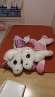2 grosse Plüsch-Einhörner / Kuscheltiere