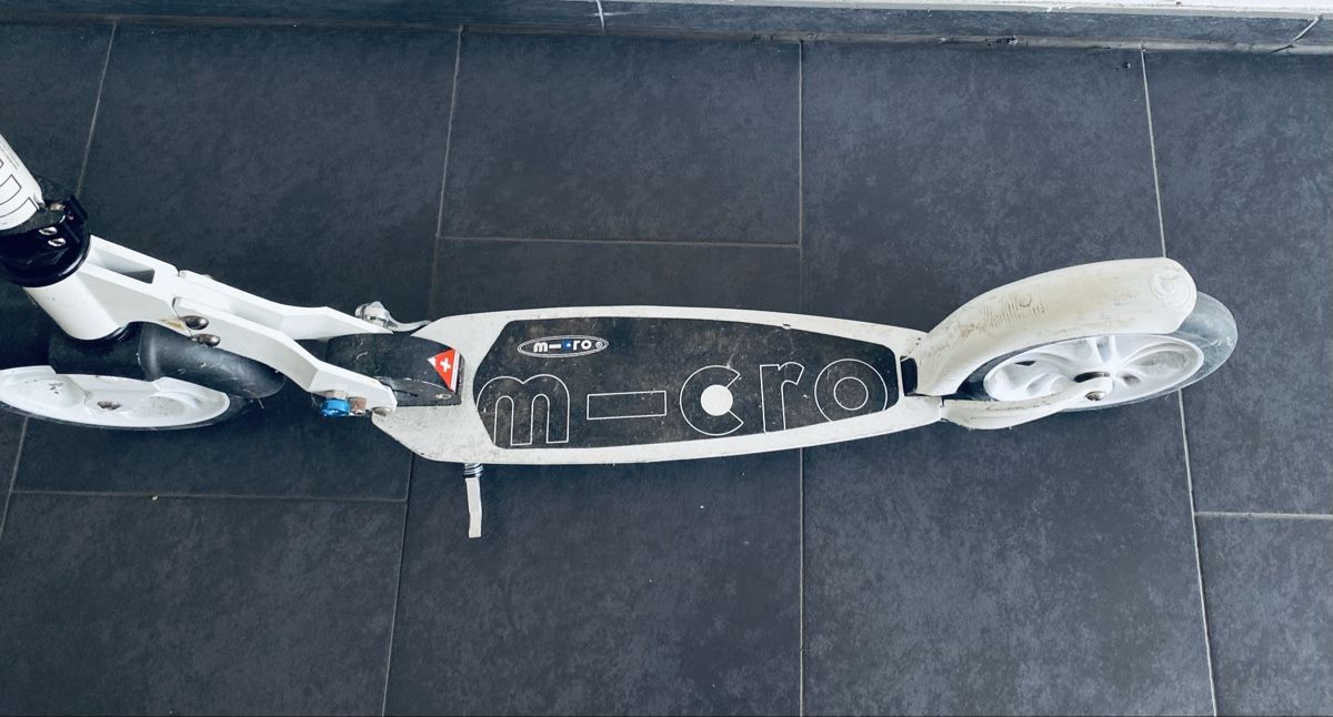 Micro Kickboard: SCOOTER MICRO BIG WHEELS WEISS – D'occasion à Malters par Kuettel1 1