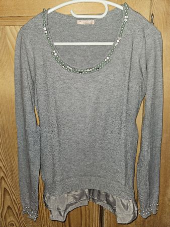 Damen Pullover grau mit Perlen Grösse M/L