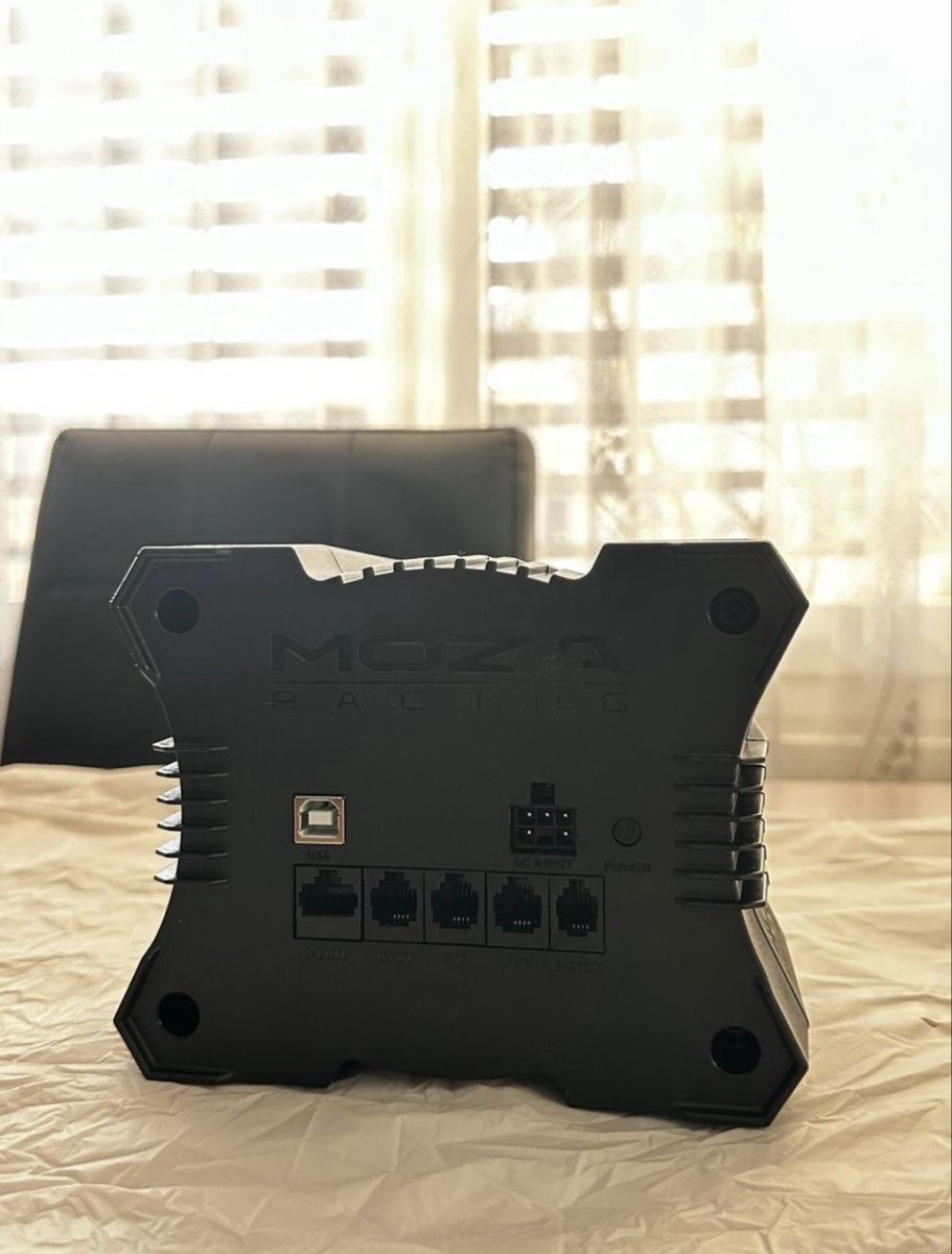 Giochi: Moza Racing R5 DD setup complet – Usato da Reclere venduto da Peace-rageur 1