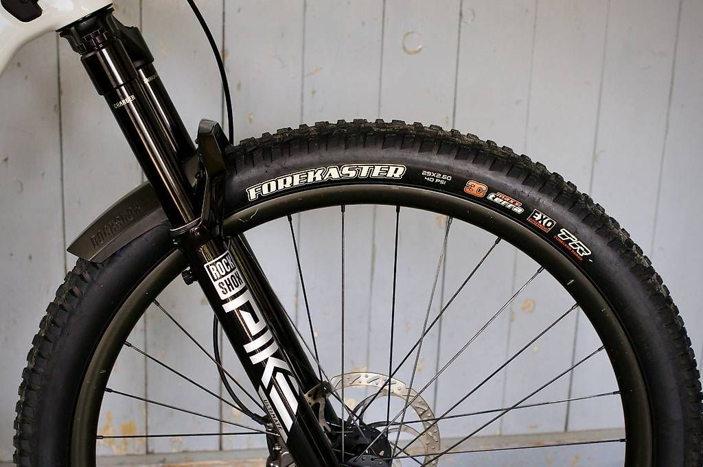 Rocky Mountain Bicycles Velos: Rocky Mountain Element Carbon 2025 + Ersatzteile – Gebraucht aus Flims Waldhaus von men_q7fp 4