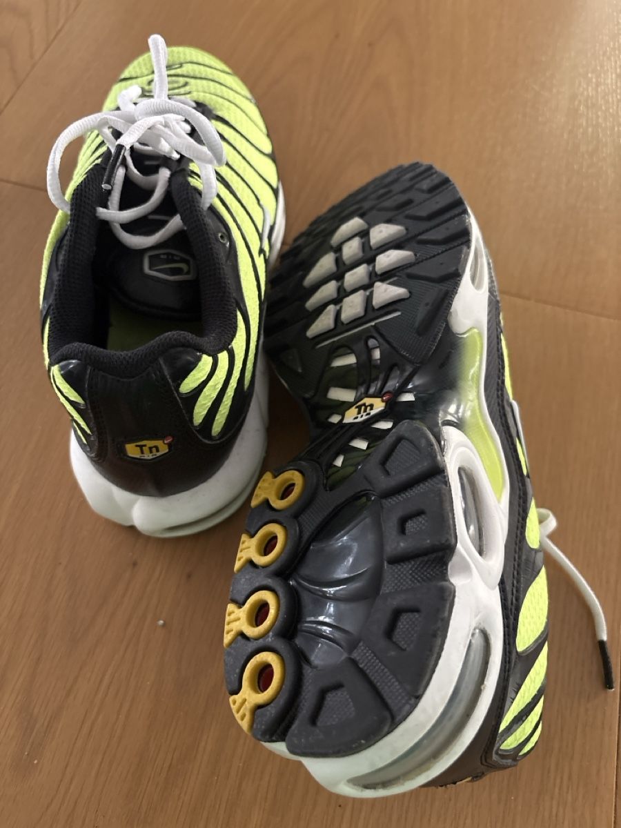 Nike Scarpe da uomo: Nike Air Max Plus TN Neongelb – Nuovo (secondo la descrizione) da Staffelbach venduto da Cherry4 2