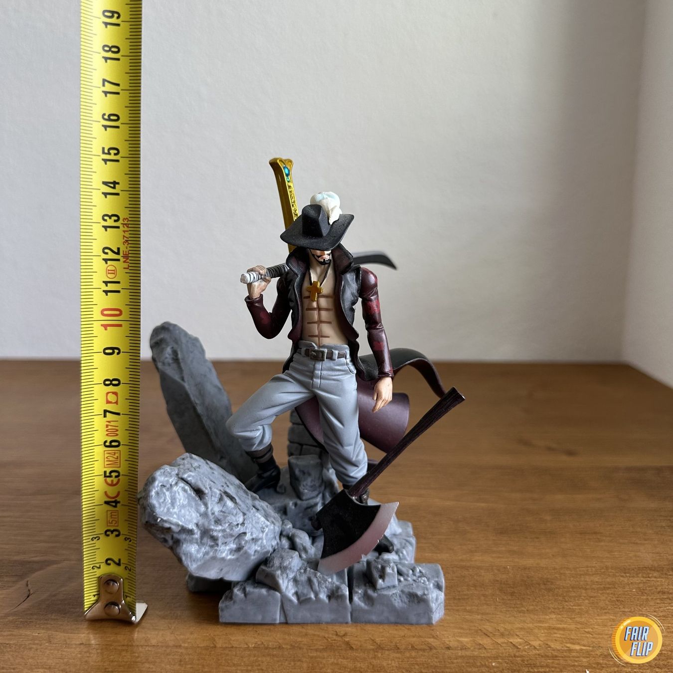 Statuette: Dracule Mihawk One Piece Figur – Usato da Luzern venduto da fairflip 1