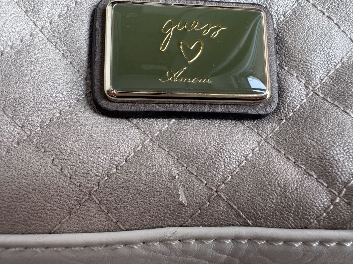 Guess Borse da donna: Guess Handtasche 👜 – Usato da St. Gallen venduto da kara_24 3