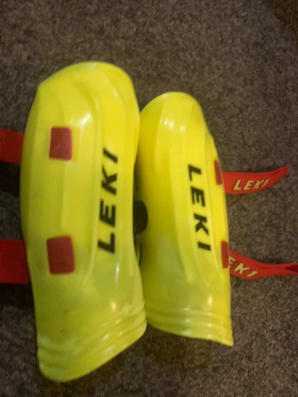 Leki Schutz & Schoner: Ski Slalom Schienbeinschoner Leki – Gebraucht aus Wengen von  1