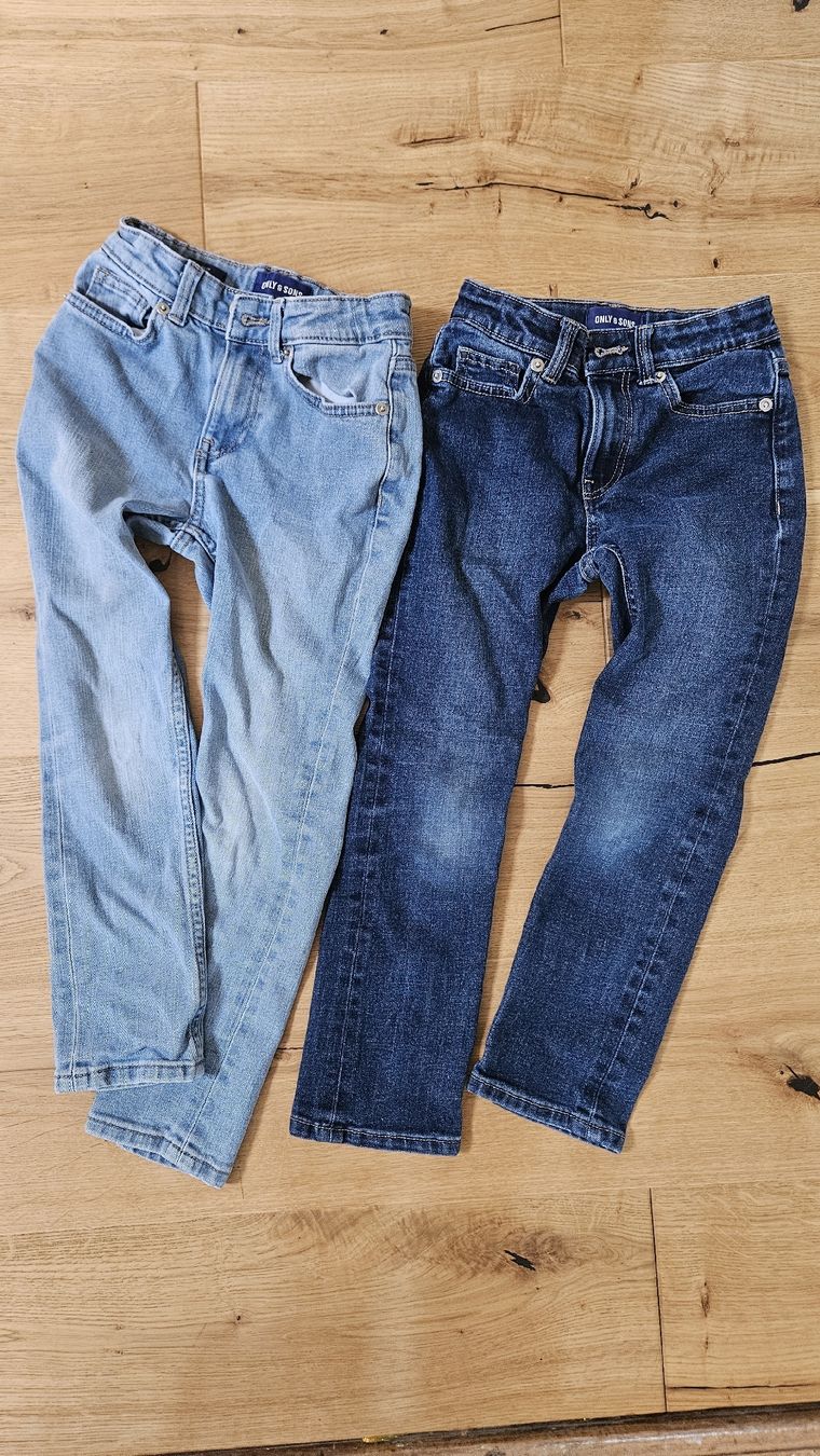Pantaloni: Jeans Junge 122 / 7Jahre – Usato da Kradolf venduto da MaryD7