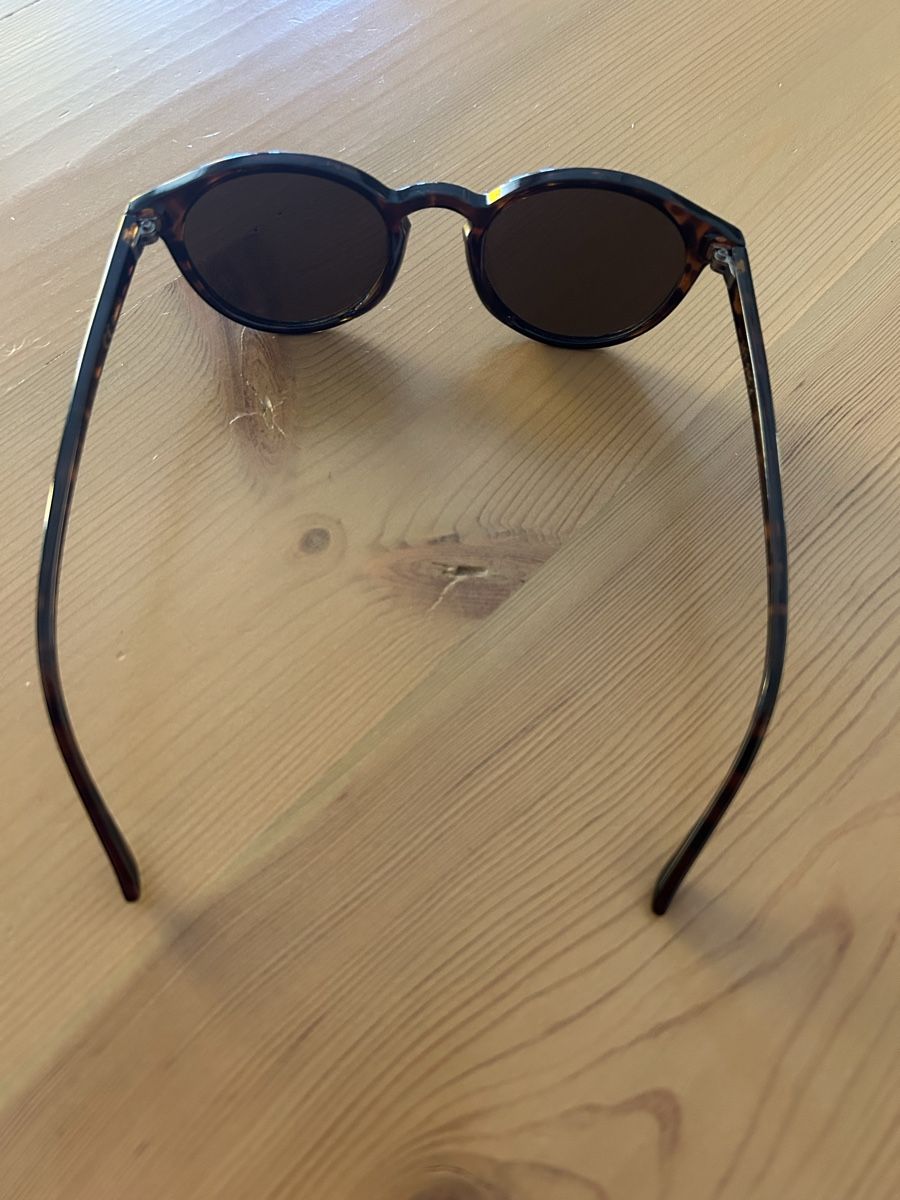 Lunettes & Verres: Sonnenbrille – D'occasion à Richterswil par solisoli5 1