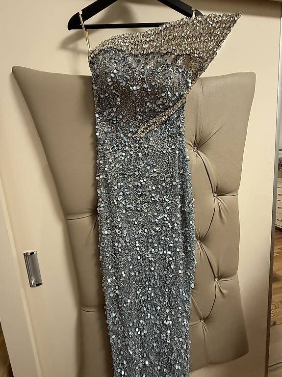 Vestiti: DESIGNER KLEID – Nuovo e nell'imballaggio originale da Glattbrugg venduto da mir_vx2c