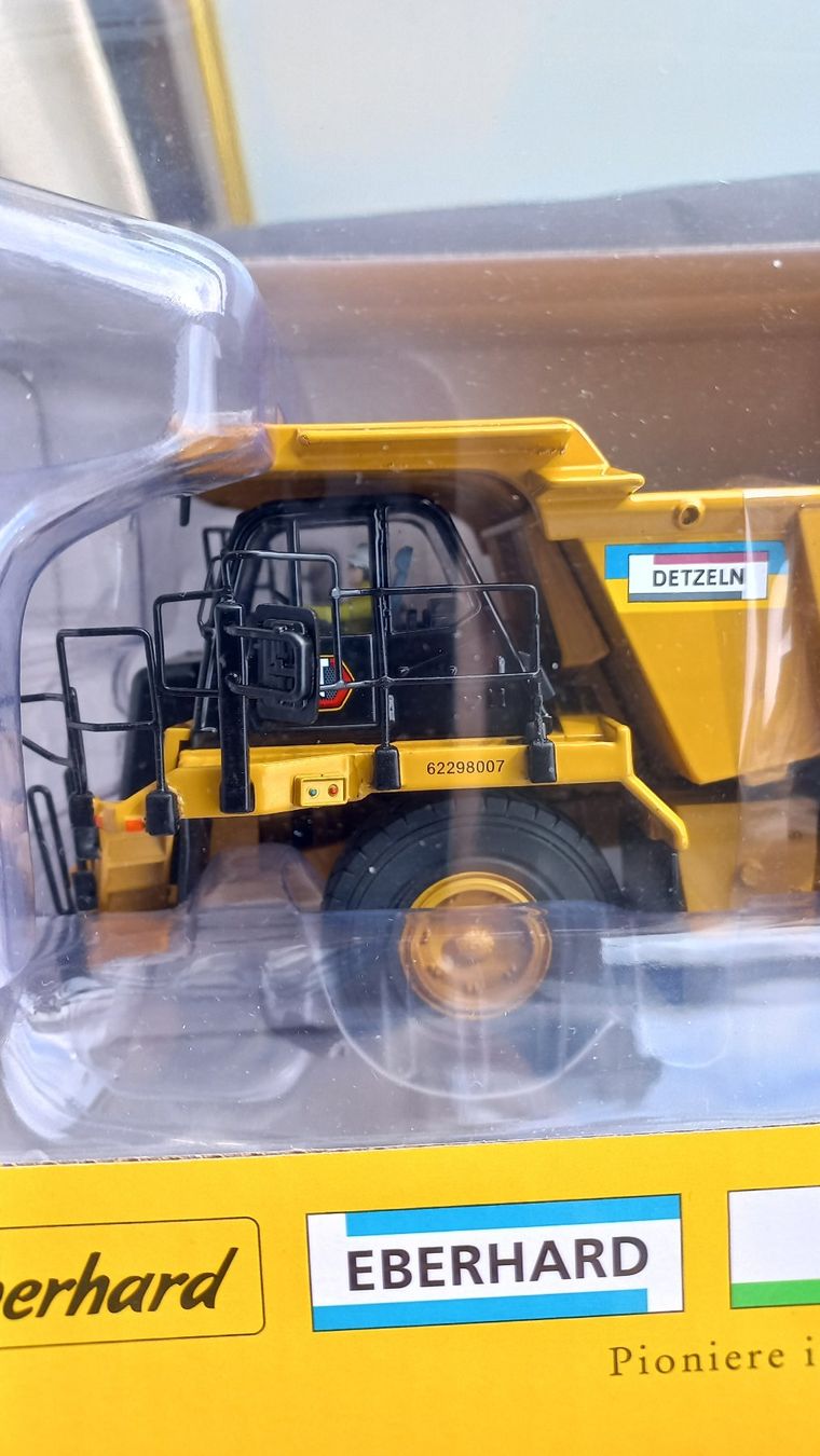 Modellini d'auto: Muldenkipper CAT 775G, Eberhard, Modellauto – Nuovo e nell'imballaggio originale da Bülach venduto da wauwau64
