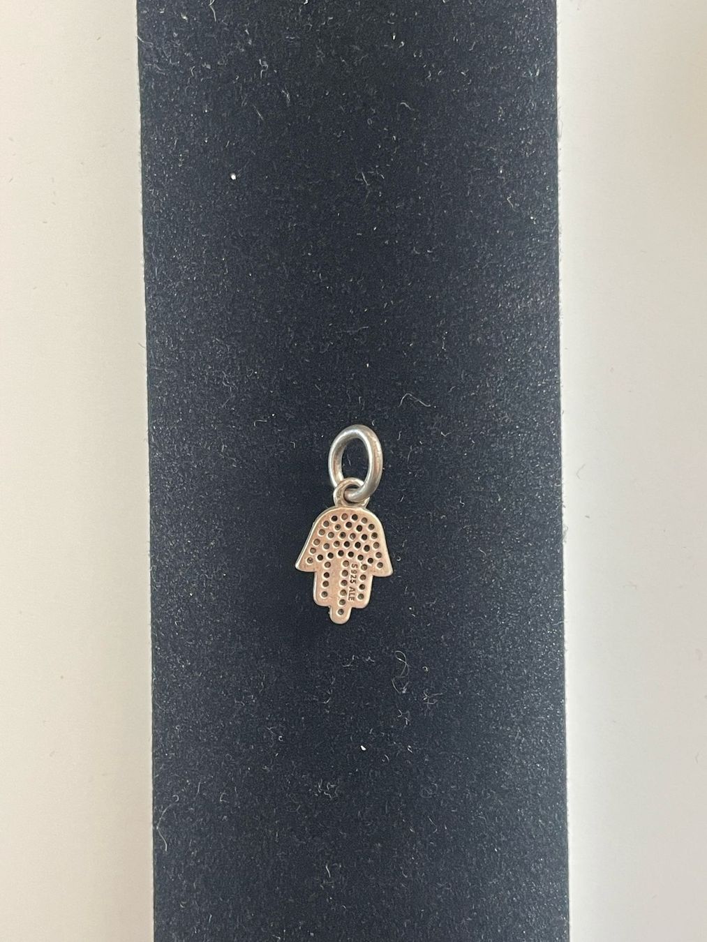 Ciondoli: Hand der Fatima Hamsa – Usato da Rorschach venduto da 669802 1