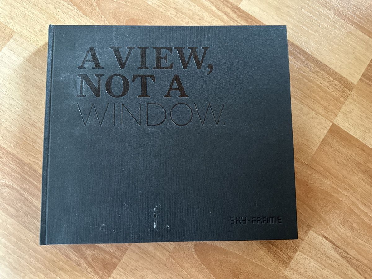 Bücher: Sky-Frame Bildband "A View, Not a Window" – Gebraucht aus St. Gallen von mai_gd7k