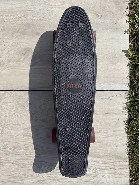 Skateboards: Skate  – Gebraucht aus Jouxtens-Mézery von mat_yy9b