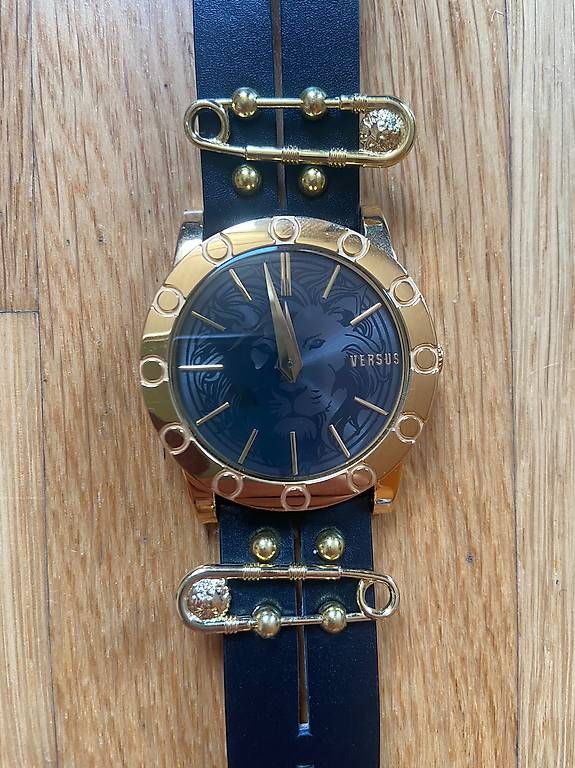 Versace Orologi: Versus Versace Damenuhr nie getragen – Usato da Basel venduto da lafleur2663