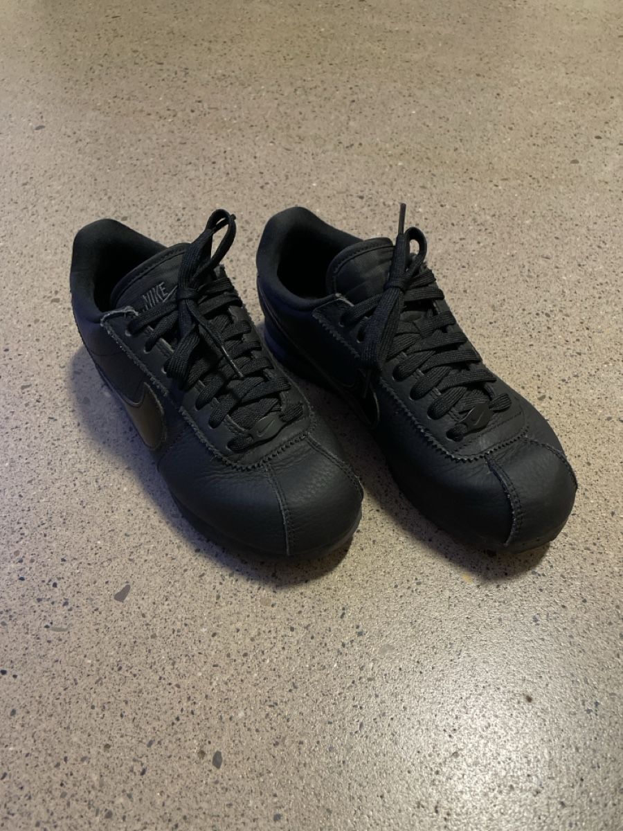 Damenschuhe: Nike Schuhe Grösse 36.5 – Gebraucht aus Zürich von janine_stalder 1