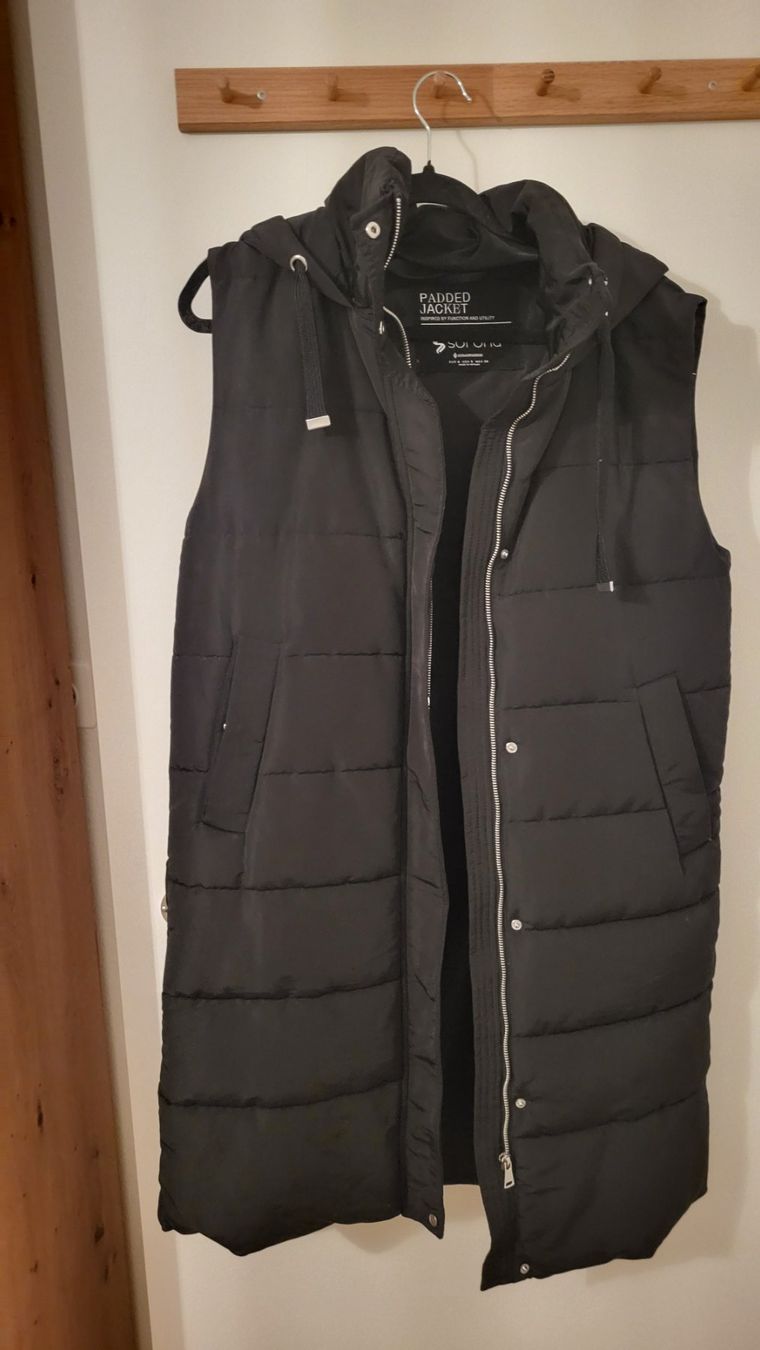 Stradivarius Cappotti: Doudoune sans manche – Nuovo (secondo la descrizione) da Kloten venduto da kar_zjb2