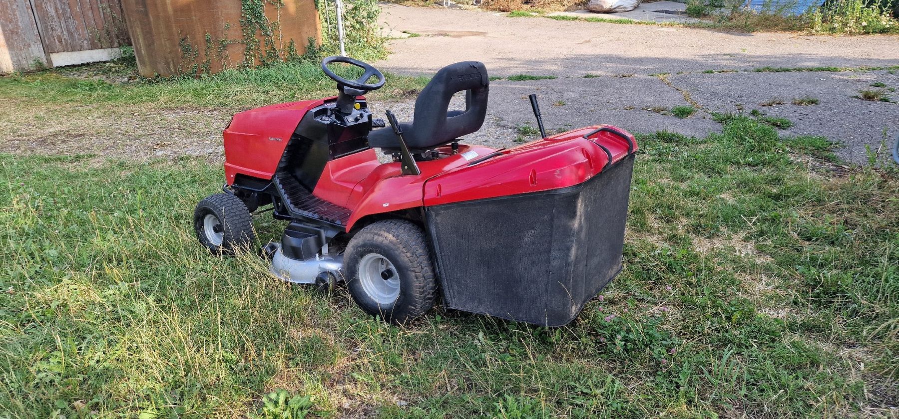 Honda Tondeuses à gazon: Aufsitzmäher Honda HF2216 Rasentraktor – D'occasion à Tagelswangen par Axel_36 7