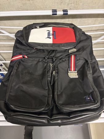 Tommy Hiliger x Louis Hamilton Rucksack schwarz
