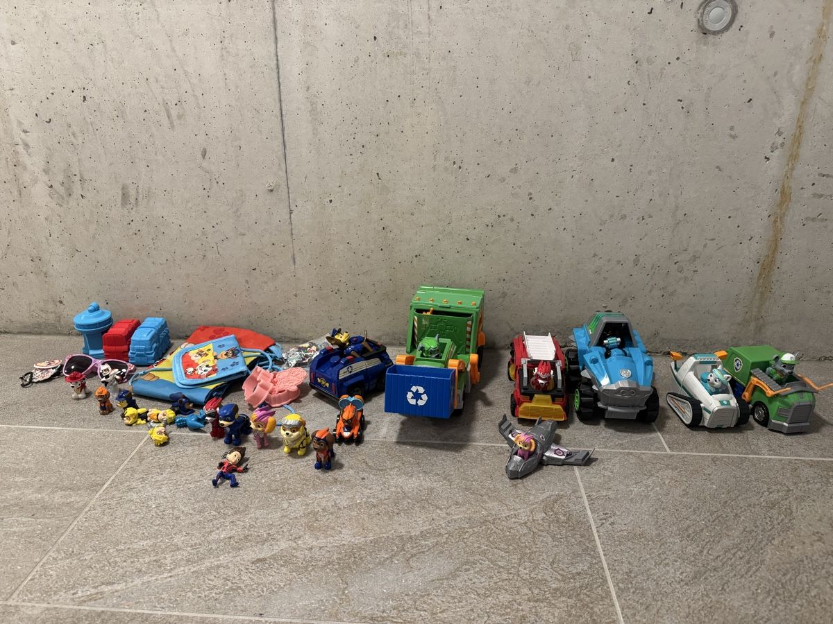 Spielzeuge: Paw Patrol Sammlung – Gebraucht aus Pfäffikon ZH von stepashka