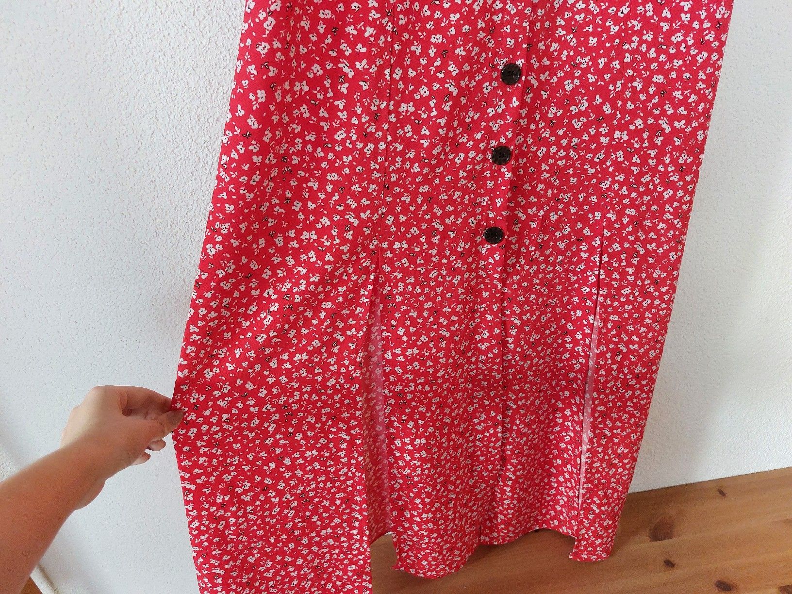 Kleider: Sommerkleid, Rot und geblümt  – Gebraucht aus Effingen von roe_7mb7 3
