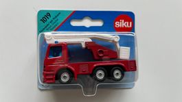 SIKU Feuerwehr mit Hubarm 1019