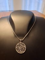 Elegante Halskette mit Zirkonia Anhänger, neuwertig!