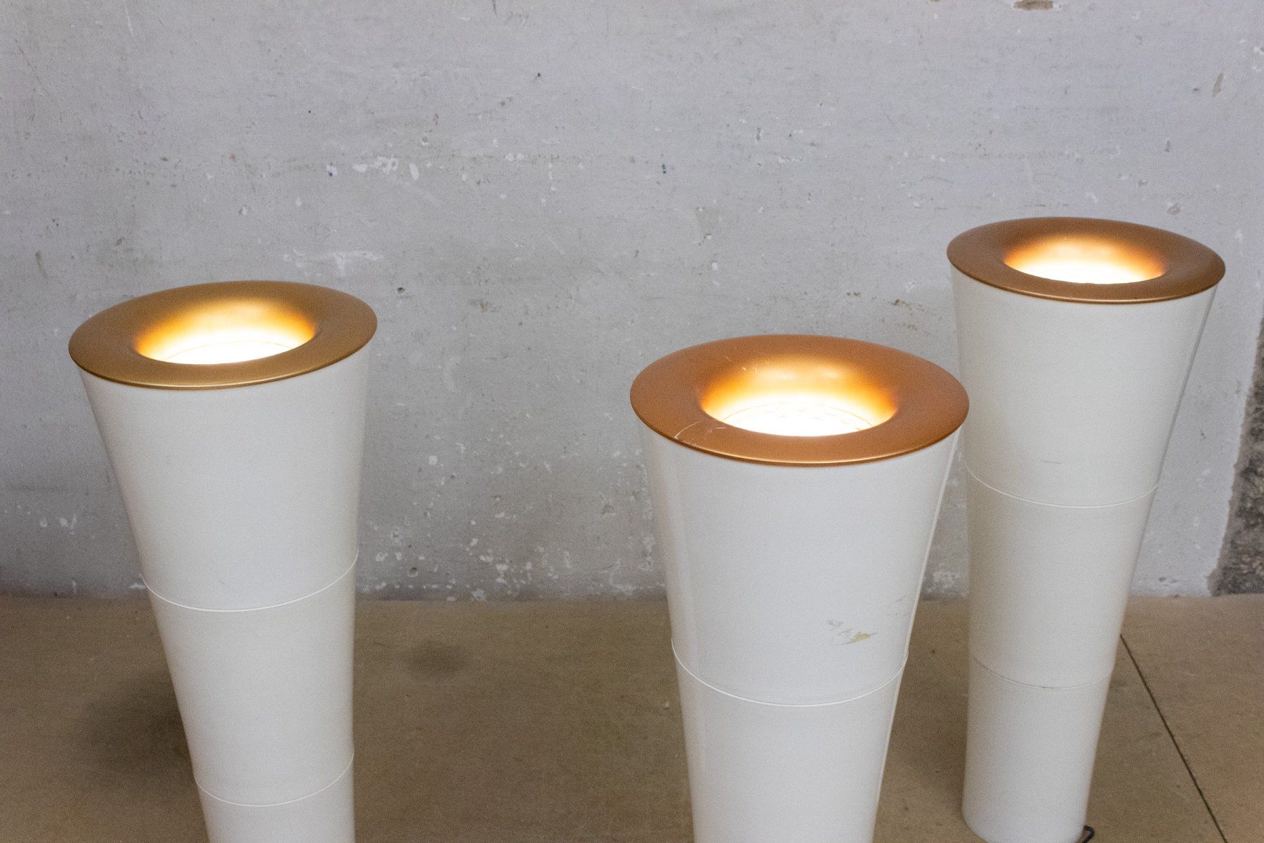 Ikea Lampade: Fackla / Postmoderne Bodenlampe von Ikea (Entwurf ca. 2000) – Usato da Zürich venduto da ZuercherBrockenhaus 8