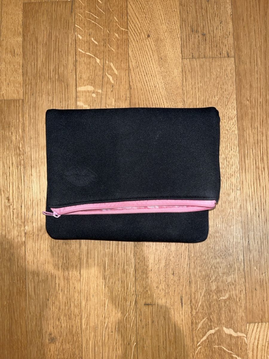 Custodie per cosmetici: Faltbares Necessaire mit pinkem Innenfutter – Usato da Dietikon venduto da na_129 1