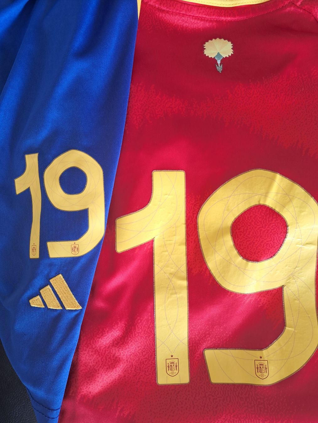 Scarpe, pantaloni & magliette da ginnastica: Fussballset Sommer 158 164 Spanien – Usato da bazenheid venduto da salerno007 4