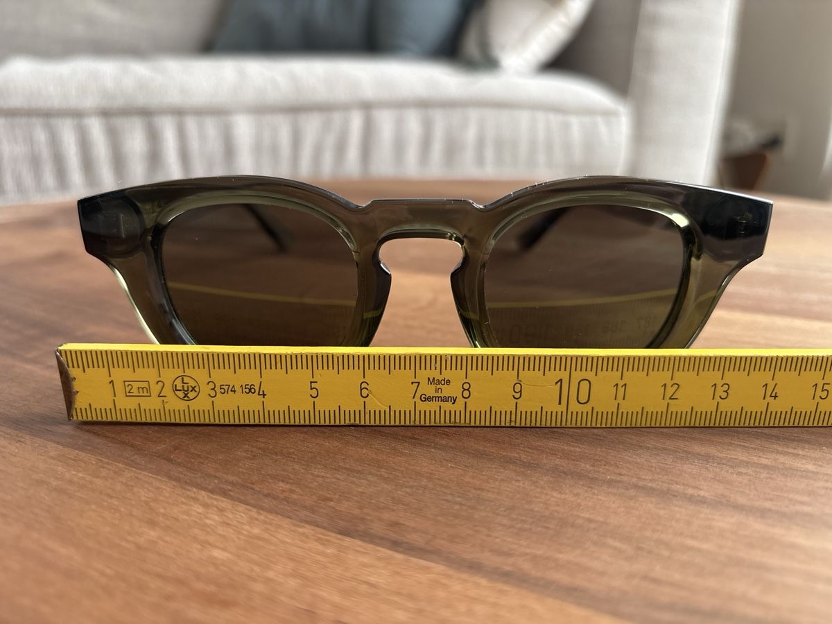 Brillen & Gläser: Sonnenbrille dunkelgrün – Gebraucht aus Zürich von EnikoDrum 4