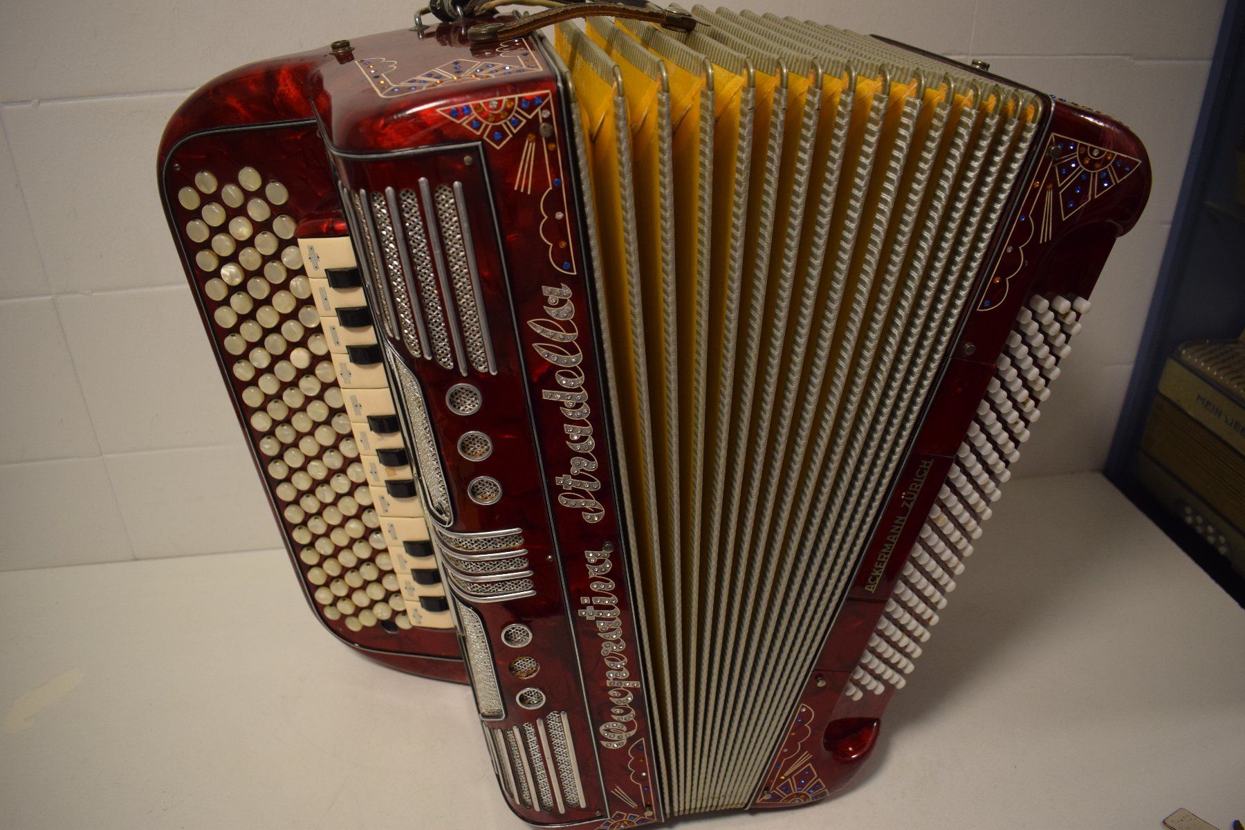 Strumenti musicali: Akkordeon Cooperativa Stradella – Usato da Zürich venduto da Brockito 4