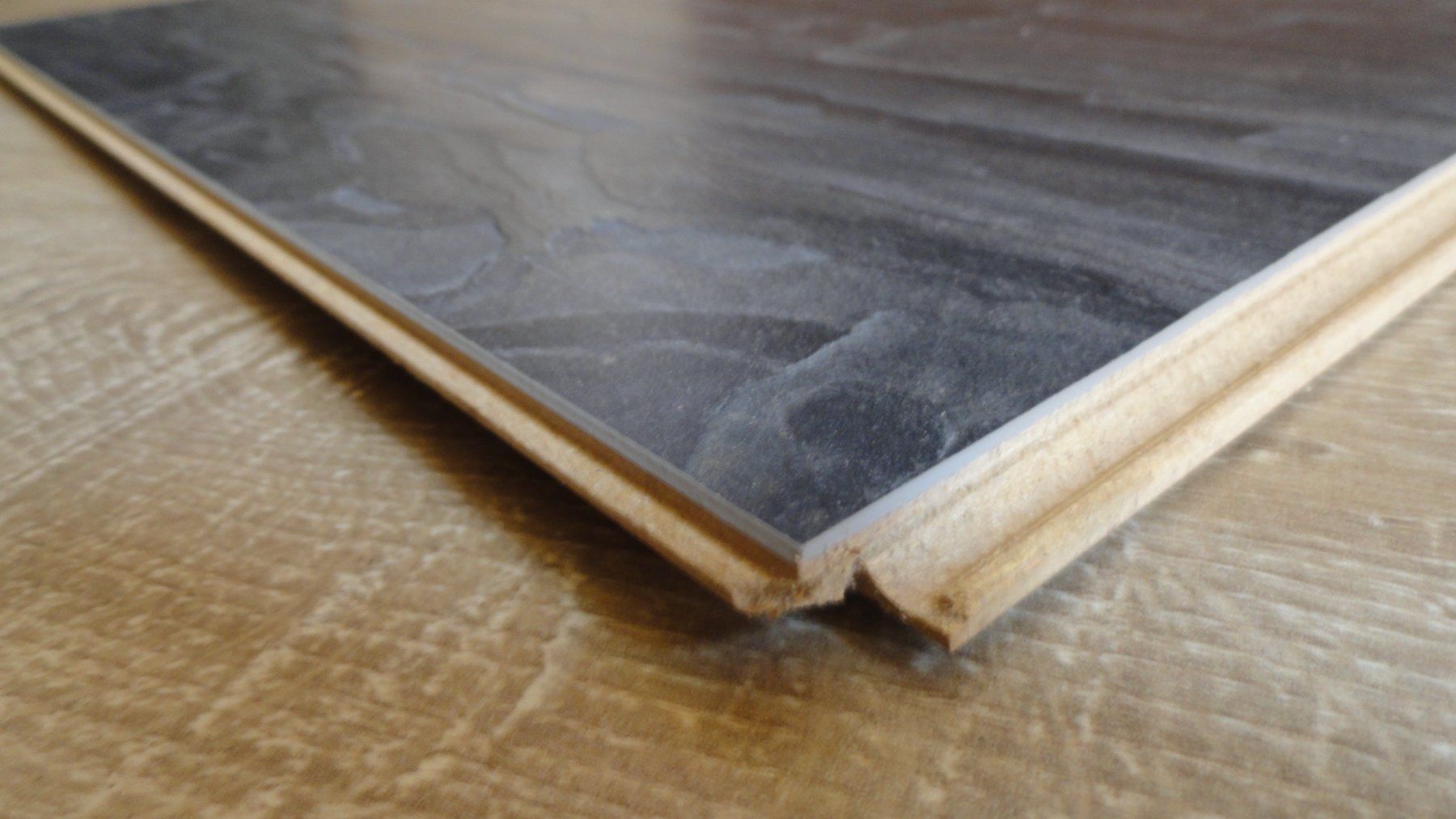 Rivestimenti per pavimenti: Bodenplatten mit Click System – Usato da Schaffhausen venduto da Golom01 2