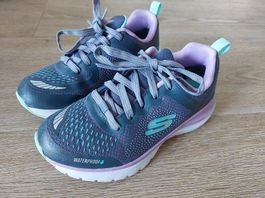 Top! Skechers Turnschuhe waterproof 30