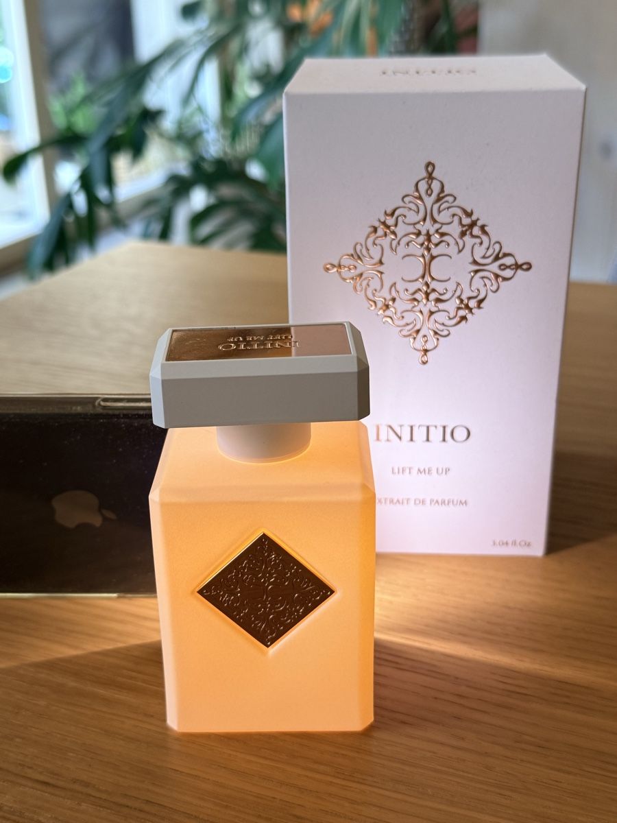 Initio Parfums & Eau de Toilette: Initio - Lift me up – D'occasion à Bern par Afia_ 1