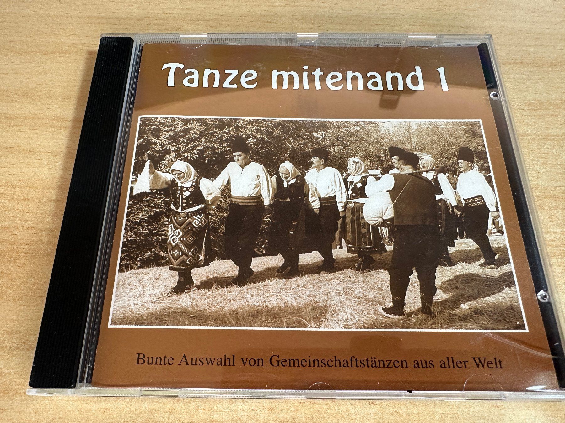 CD: T5 Various - Tanze Mitenand 1 – Usato da Rikon im Tösstal venduto da Alpenmutz