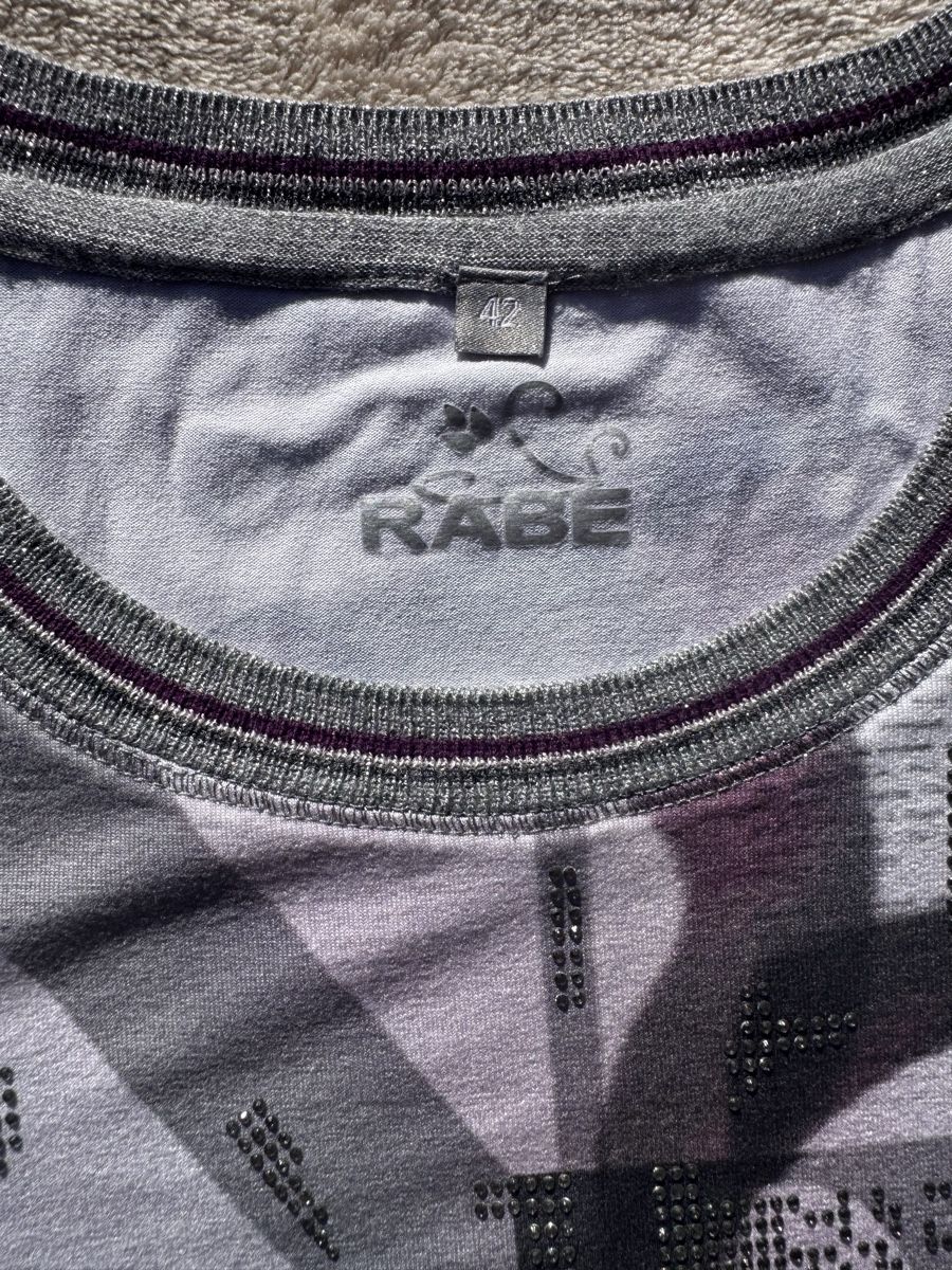 Rabe T-Shirts: RABE Shirt, Grösse 42, Grau-Lila Muster – Gebraucht aus Kehrsatz von Adrenalina1 3