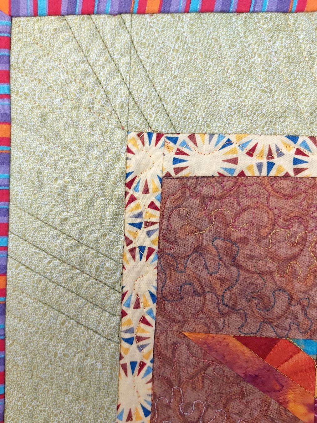 Tutte le decorazioni: Patchwork Quilt "Neun Sterne" Unikat 95 x 93 cm – Nuovo (secondo la descrizione) da Wetzikon ZH venduto da Meltingpot29 1