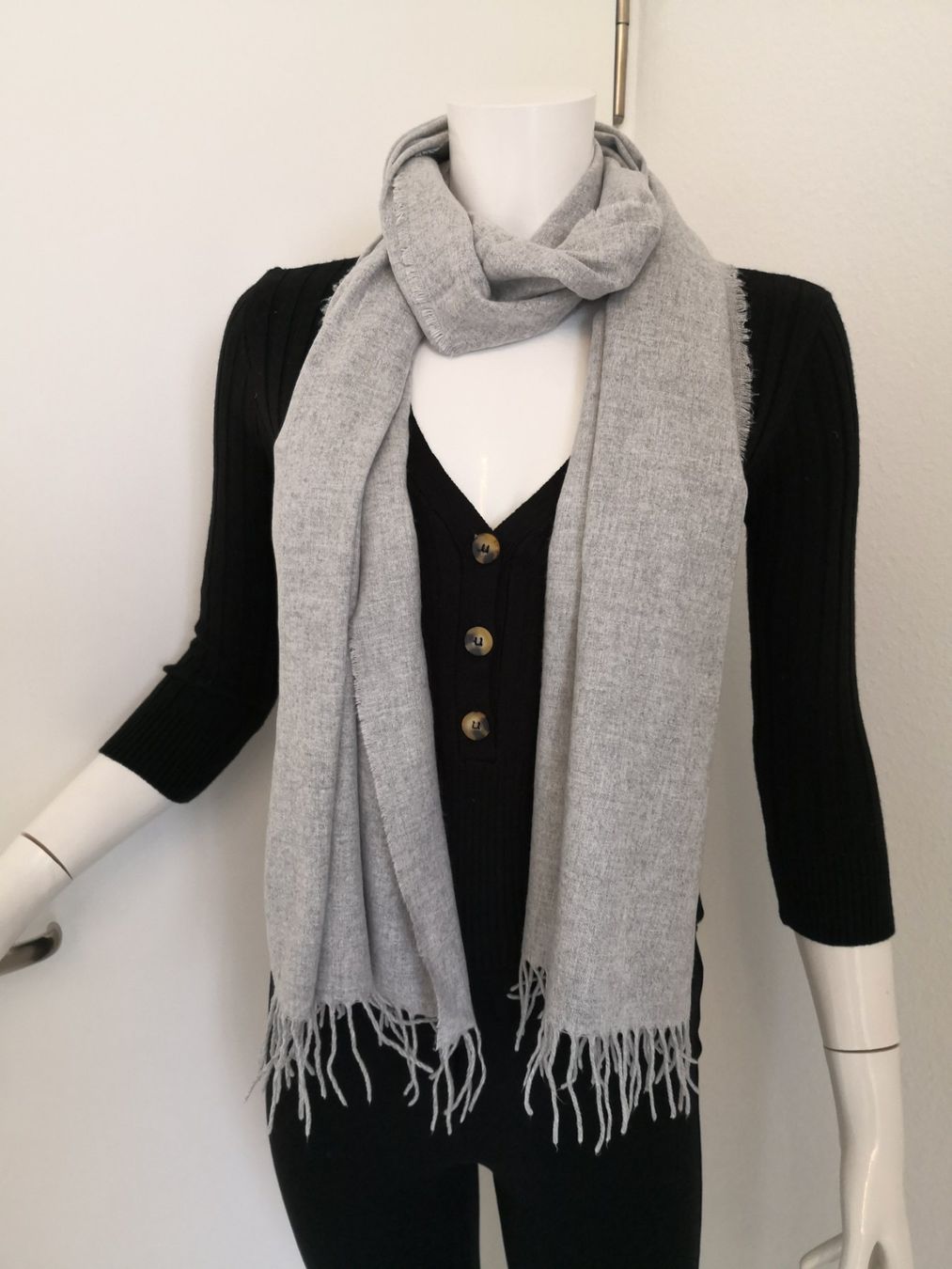 Foulard & Sciarpe: 🤩SCHAL HELLGRAU – Usato da Olten venduto da Naja-Twins-Twins 6