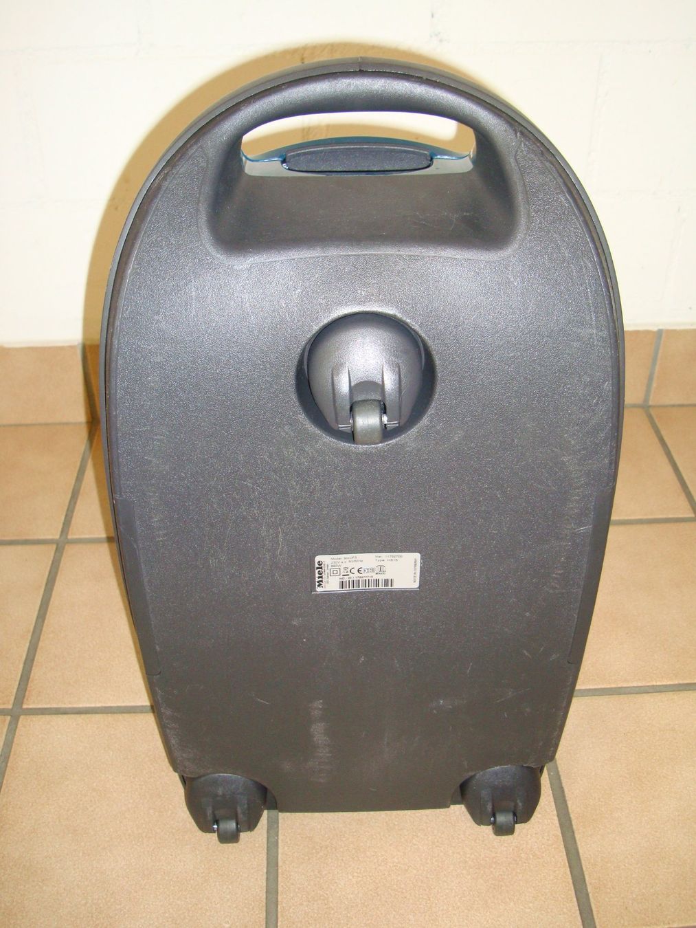 Miele Staubsauger & Zubehör: Miele C3 Complete Select Parquet PowerLine Staubsauger – Gebraucht aus Affoltern am Albis von Transportfreund 4