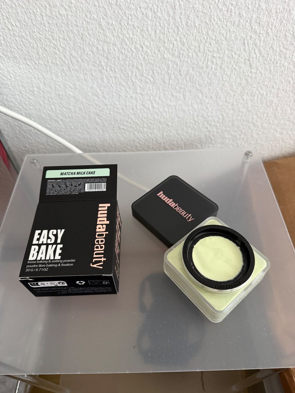 Huda Beauty Make-up: Huda Beauty Easy Bake Matcha Milk Cake Setting Powder – Nuovo e nell'imballaggio originale da Baar venduto da and_x9gz 2