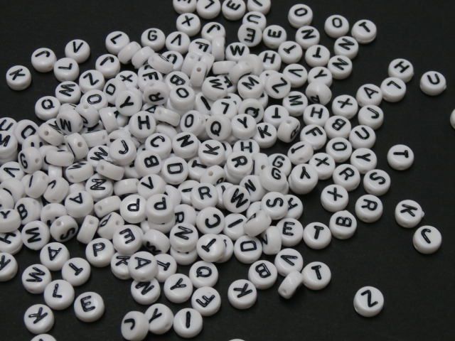 200 Acryl Buchstaben Perlen | Kaufen Auf Ricardo