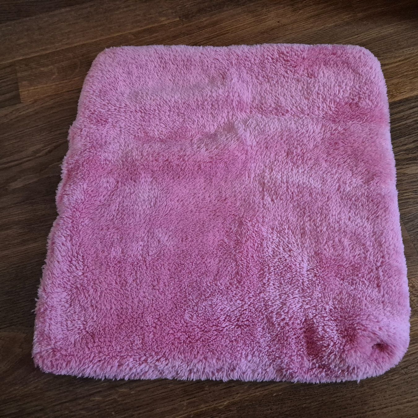 Coussins: Fluffy pink pillow case 40x40 handmade – D'occasion à Zürich par monadiederich