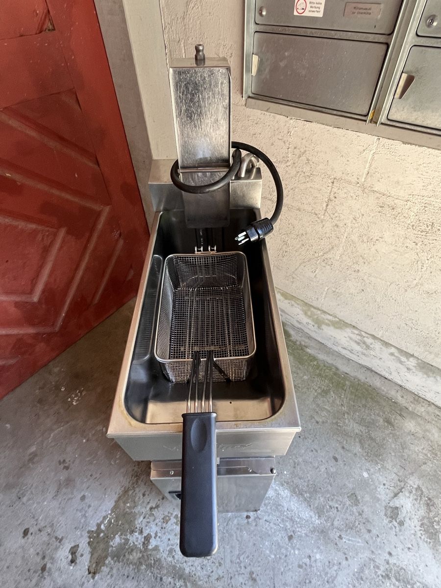 Elettrodomestici da cucina: Valentine Gastro Standfritteuse – Usato da Flaach venduto da Auto6011 5