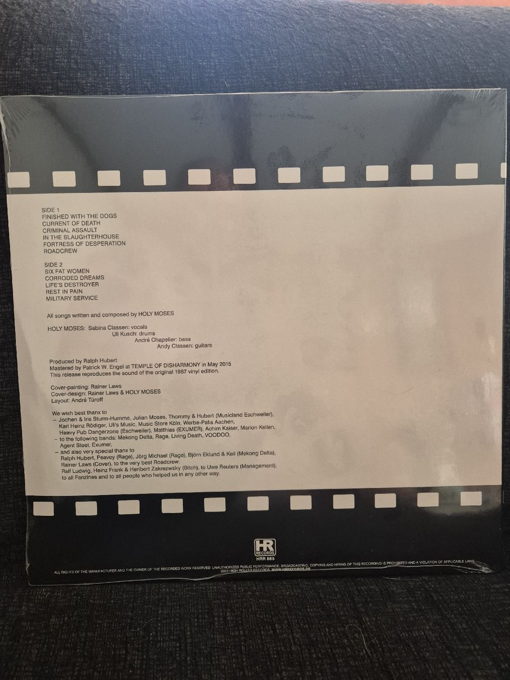 Dischi in vinile: Holy Moses - Finished With The Dogs LP – Nuovo e nell'imballaggio originale da Thun venduto da Kissthis 2