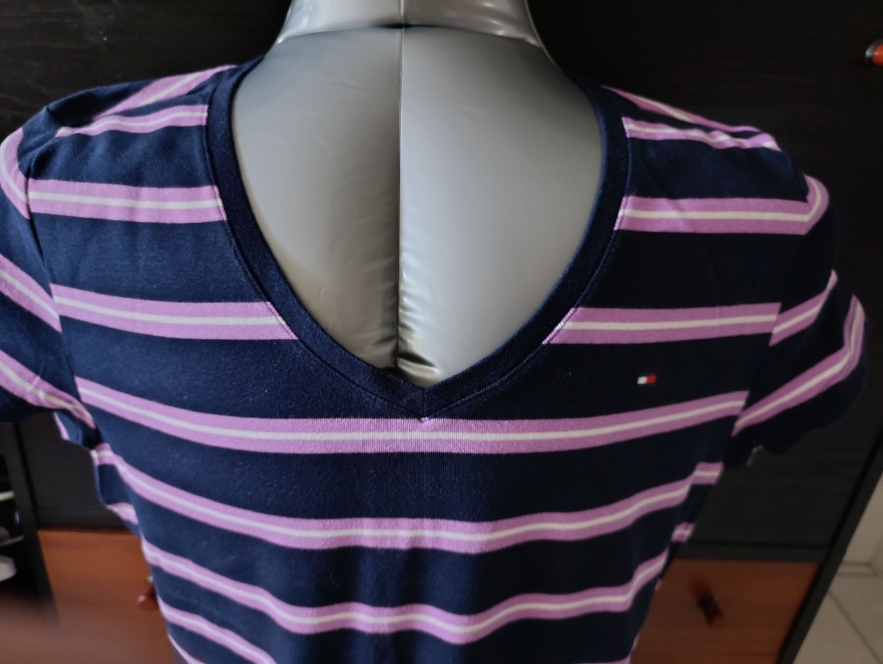 Tommy Hilfiger T-Shirts: T-shirt Tommy Hilfiger – Neu (gemäss Beschreibung) aus St-Cergue von Neviana 1