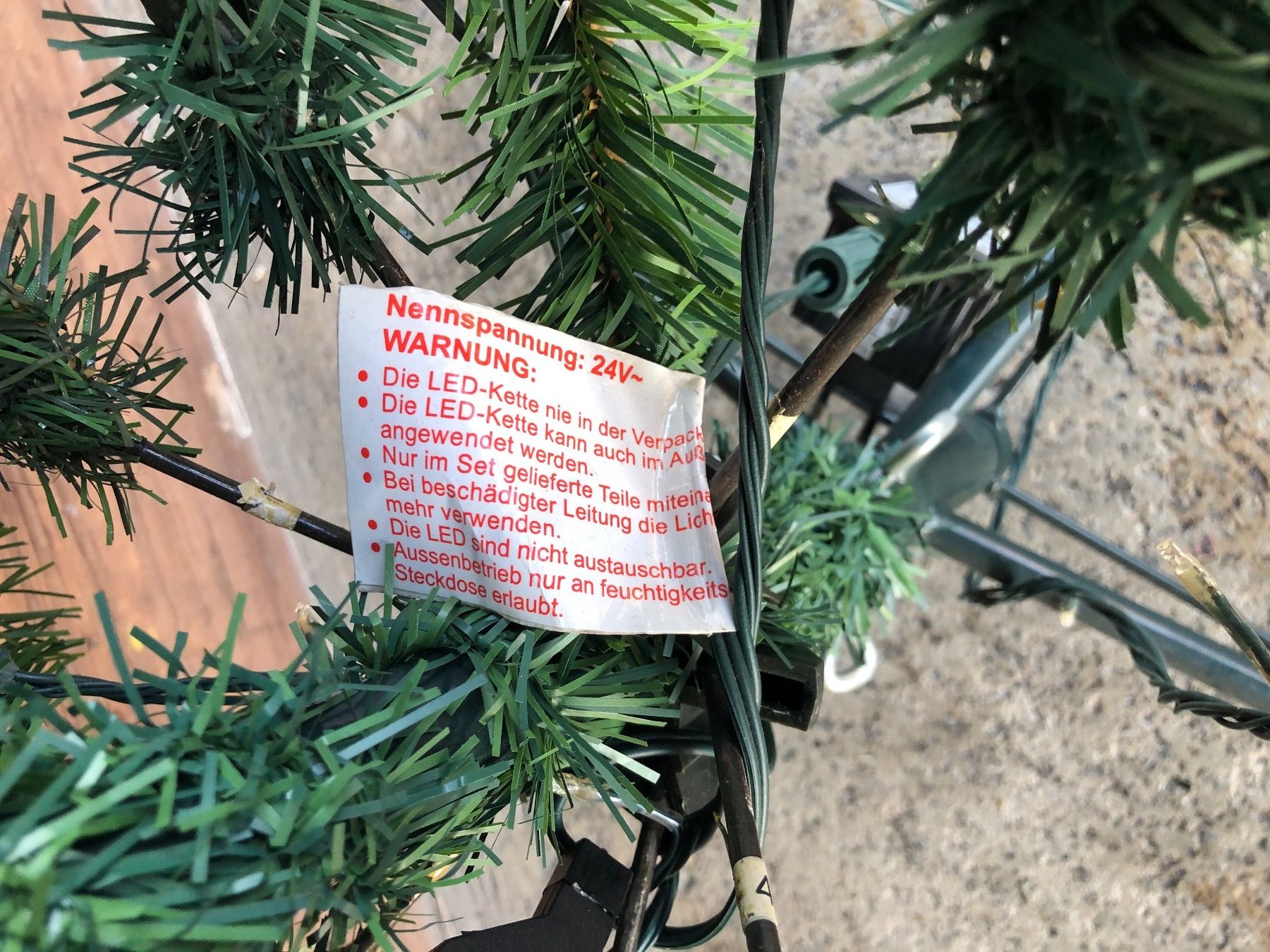 Tutte le decorazioni: Künstlicher Christbaum – Usato da Eschlikon TG venduto da ArtRec 1