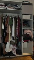 Kleiderschrank IKEA mit Kleiderstange und 5 Ablagen