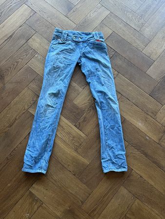 Jean Diesel Moonie bleu clair taille W27 L34