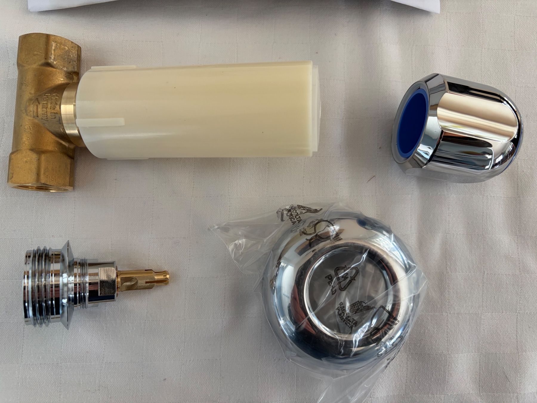 Laufen Rubinetteria: Laufen, UP Absperrventil mit Griff, 1/2" – Nuovo e nell'imballaggio originale da Winterthur venduto da efant12 1
