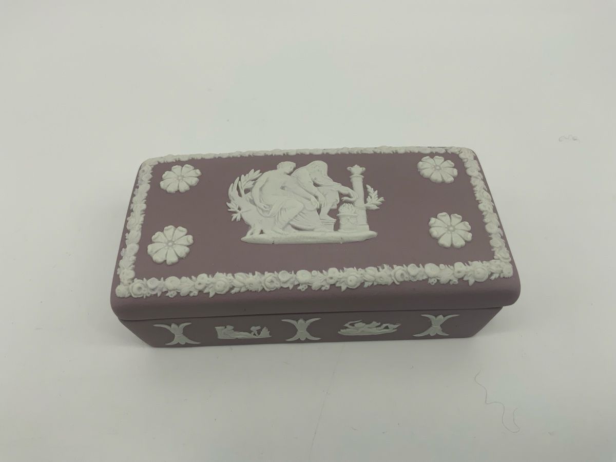 Portagioie: Wedgwood Schmuckdose Jasperware – Usato da Erlach venduto da silvia3235
